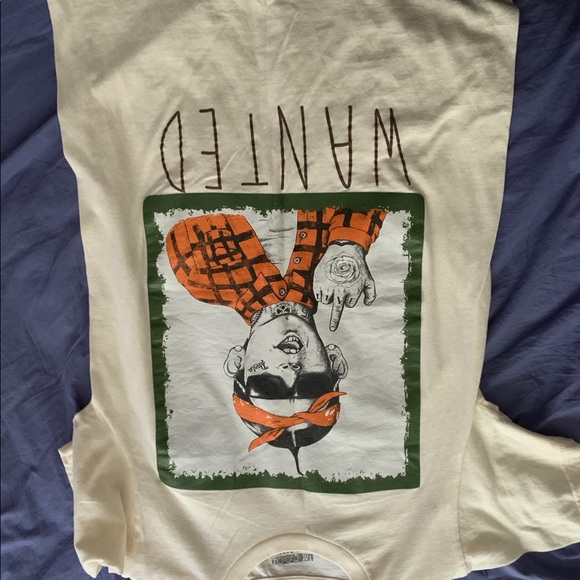 wanted T-shirt - Picture 2 of 2